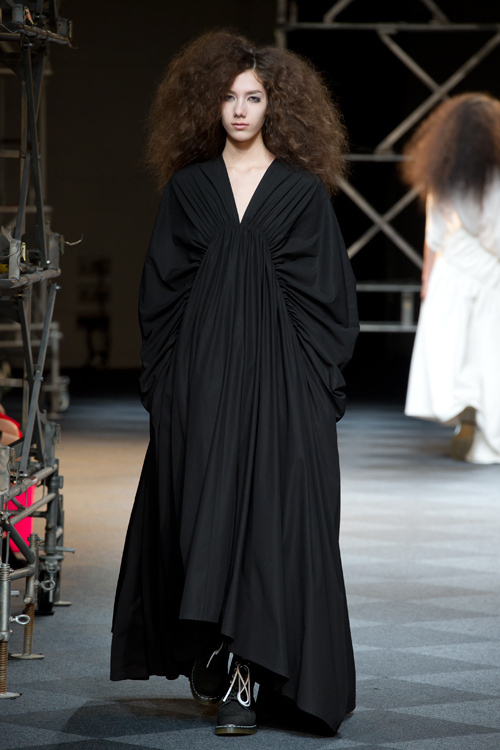 リミ フゥ(LIMI feu)、ブランド10周年のTraceコレクションを披露 -2011春夏コレクション｜写真55