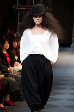 リミ フゥ(LIMI feu)、ブランド10周年のTraceコレクションを披露