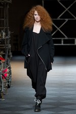 リミ フゥ(LIMI feu)、ブランド10周年のTraceコレクションを披露 -2011春夏コレクション｜写真12