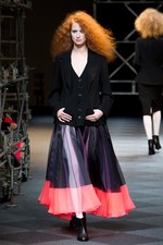 リミ フゥ(LIMI feu)、ブランド10周年のTraceコレクションを披露 -2011春夏コレクション｜写真35