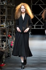 リミ フゥ(LIMI feu)、ブランド10周年のTraceコレクションを披露 -2011春夏コレクション｜写真38