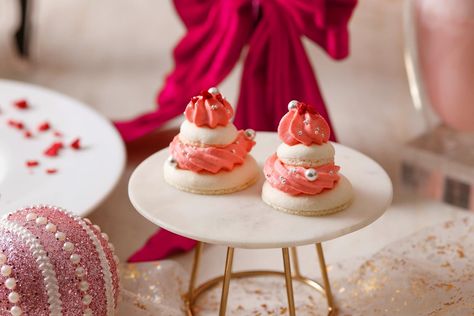 ザ ストリングス 表参道「ピンク色」クリスマスアフタヌーンティー、トナカイのホワイトチョコムースなど｜写真3