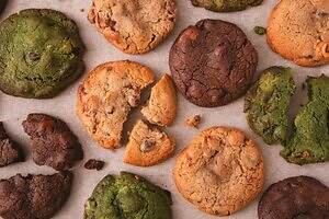 アメリカンクッキー専門店「パグ」‟ほろ苦抹茶＆濃厚チョコ”の新フレーバー、紫芋ラテも｜写真2