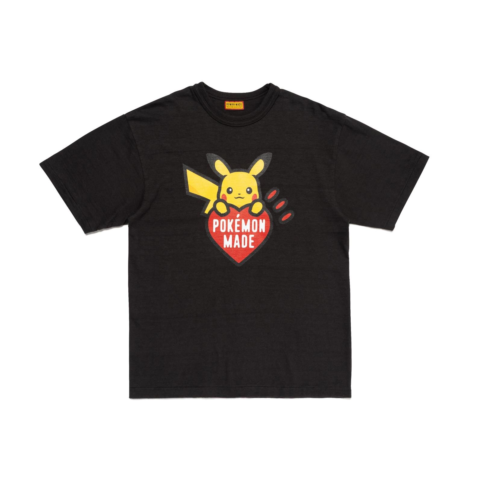 ヒューマンメイド×ポケモン“ハートロゴ”を抱えるピカチュウTシャツやジャケット、クッションも｜写真41