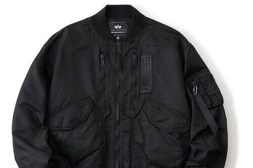 ホワイトマウンテニアリング“オールブラック”MA-1ジャケット、アルファ インダストリーズとコラボ