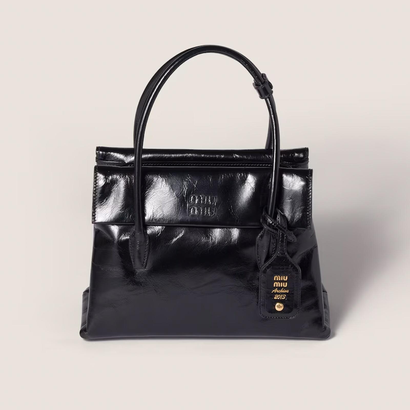 ソリテール シャイニーレザー バッグ(ブラック) 561,000円