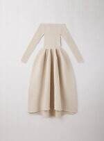 CFCL“グリッターきらめく”壺型ニットドレスがオフショルダーorベルスリーブで、六本木限定｜写真2