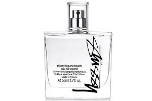 コム デ ギャルソン×ステューシーの香水、ラグナビーチ着想“潮風”感じるマリンノートにウッド