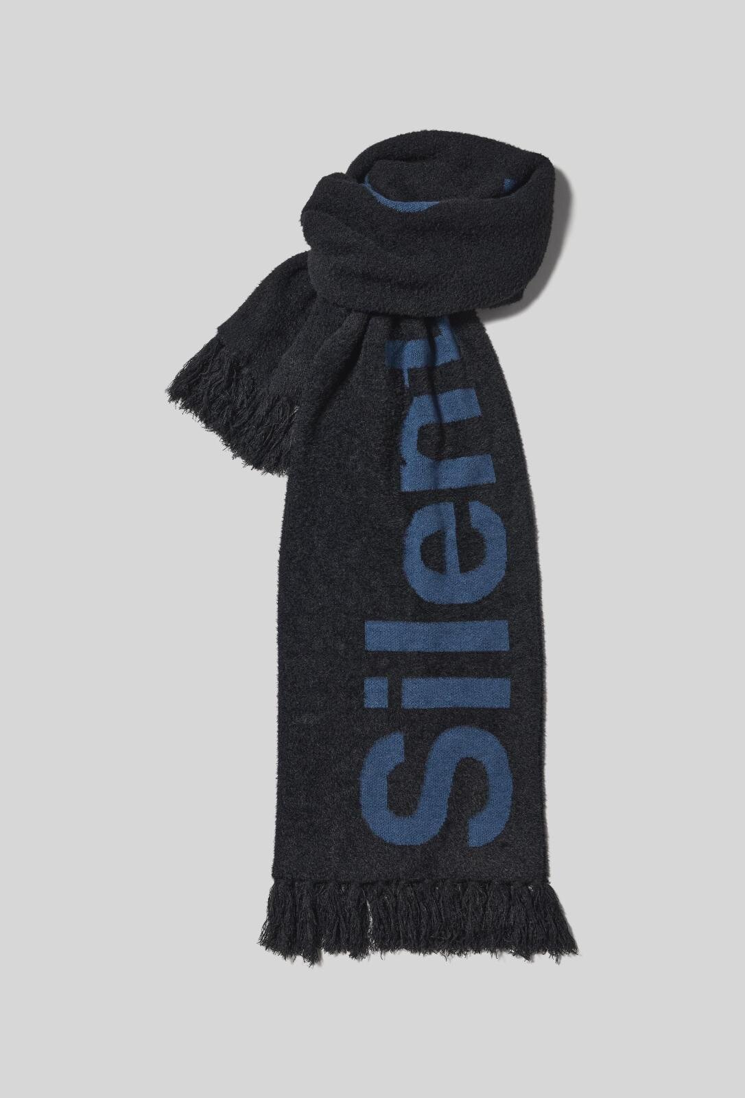 GU×アンダーカバーの「UG」、“レオパード柄”リバーシブルブルゾン＆映画『E.T.』コラボTシャツ｜写真31