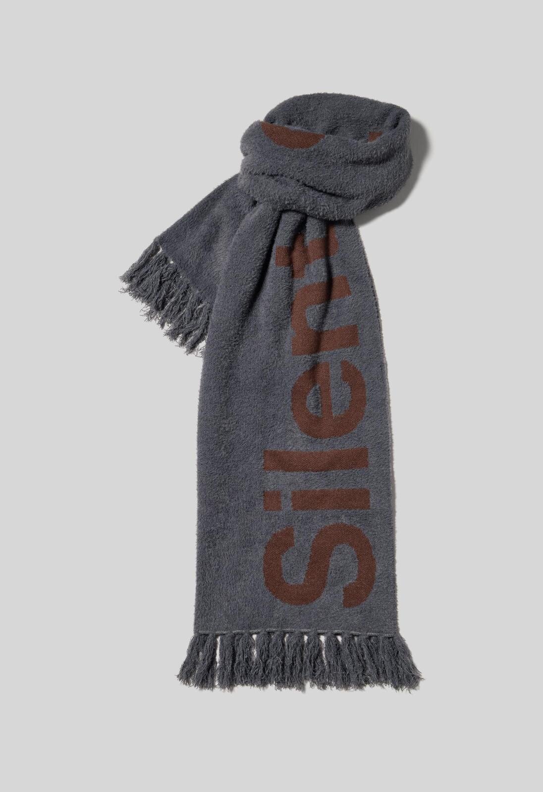 GU×アンダーカバーの「UG」、“レオパード柄”リバーシブルブルゾン＆映画『E.T.』コラボTシャツ｜写真26