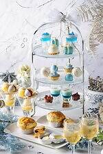 新宿プリンスホテル「ブルー色」クリスマスアフタヌーンティー、プレゼントボックス型ブラウニーなど｜写真2