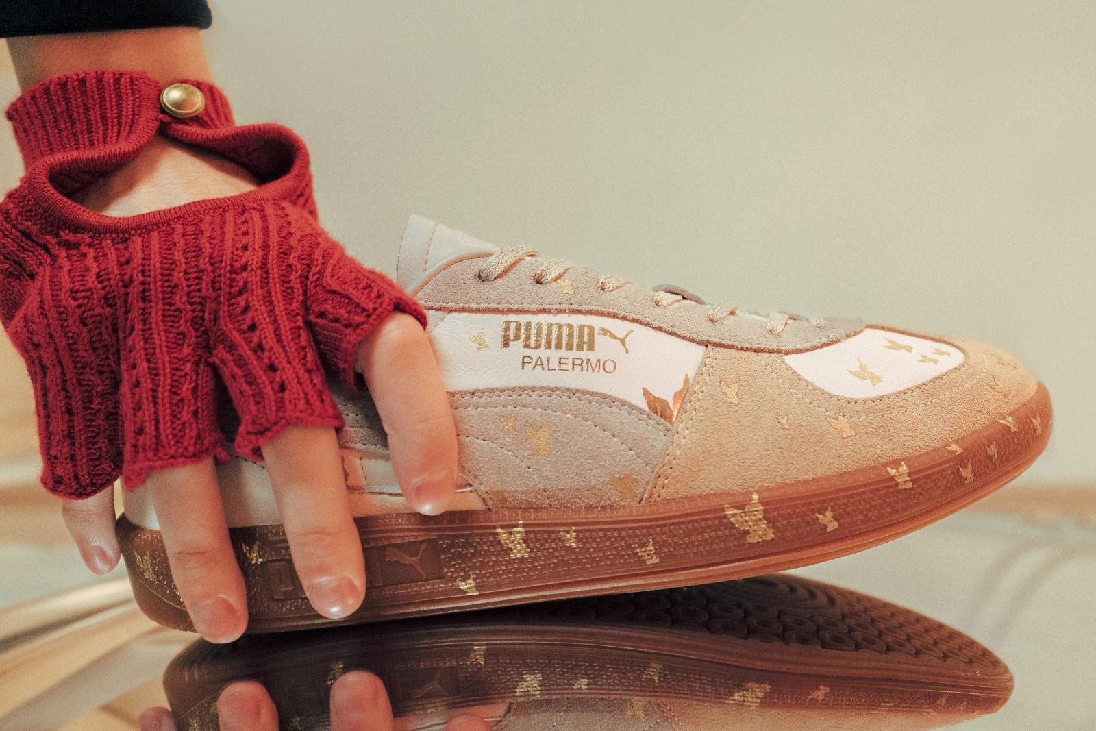 M A S U×プーマ“金の天使”装飾「パレルモ」スニーカー＆ベロアのトラックスーツ