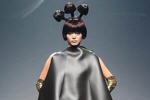 きのこの山×ジュンコ コシノのファッションショー「きのコレ」きのこ型スカートやバッグを披露