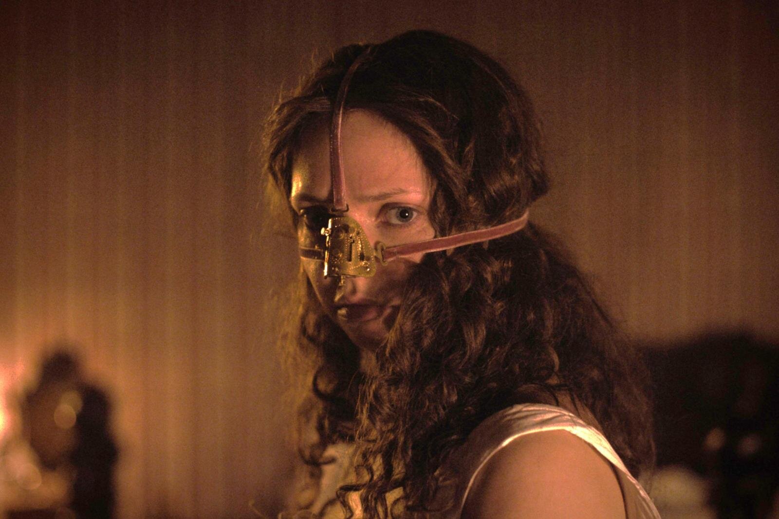 映画『アグリーシスター 可愛いあの娘は醜いわたし』美への狂気に堕ちる"シンデレラ"着想の北欧ホラー