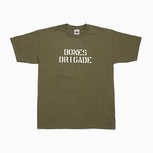 伝説的スケートチーム「ボーンズ・ブリゲード」の復刻Tシャツ