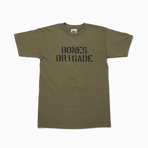 伝説的スケートチーム「ボーンズ・ブリゲード」の復刻Tシャツ 伝説的スケートチーム「ボーンズ・ブリゲード」の復刻Tシャツ