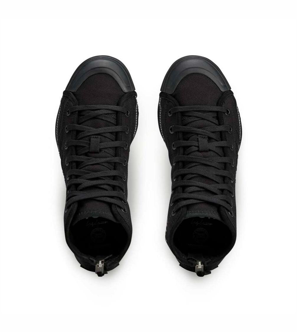 Y-3×ネイバーフッド、コラボロゴ入りスニーカーやモーターサイクルジャケット｜写真11