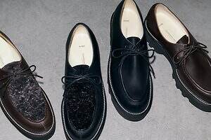 ハイク×ビューティフル・シューズ“チロリアンシューズ”着想のレザーモカシン、ファー付きも