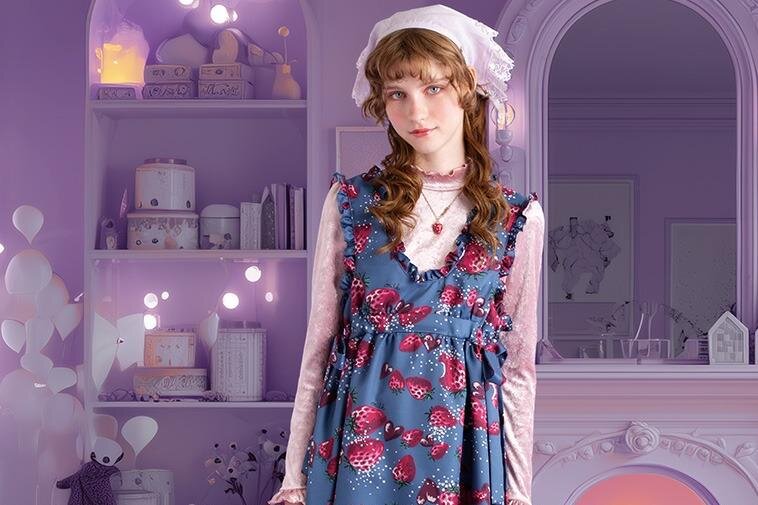 ミルク“粉砂糖トッピング”の苺×ハートプリントジャンスカやドレス、煌めく苺型ネックレス＆リングも