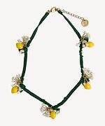 ミュベール“花柄オーガンジー”の上品ブルゾン＆ラップスカート、レモンモチーフのフープイヤリングも｜写真13