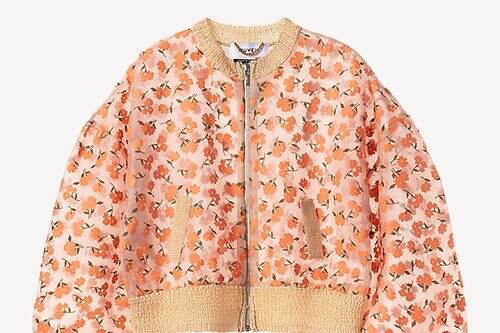 ミュベール“花柄オーガンジー”の上品ブルゾン＆ラップスカート、レモンモチーフのフープイヤリングも