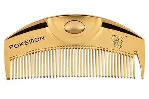 ラブクロム「ポケモン」限定ヘアコーム、ピカチュウ描いた「ツキ ゴールド」やブラッキーのカッサブラシ