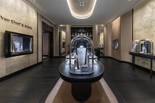 「ヴァン クリーフ＆アーペル」銀座一丁目に新ブティック、アルハンブラやペルレなど人気ジュエリー豊富に
