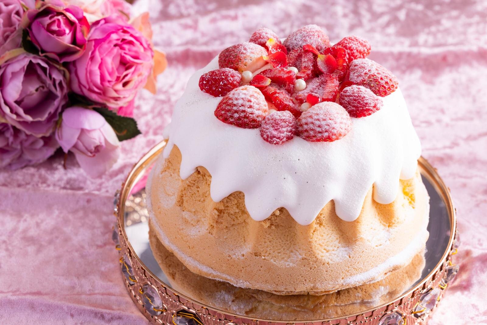 ヒルトン広島のクリスマススイーツビュッフェ、マリー・アントワネット着想“ドレス風”ショートケーキなど｜写真4