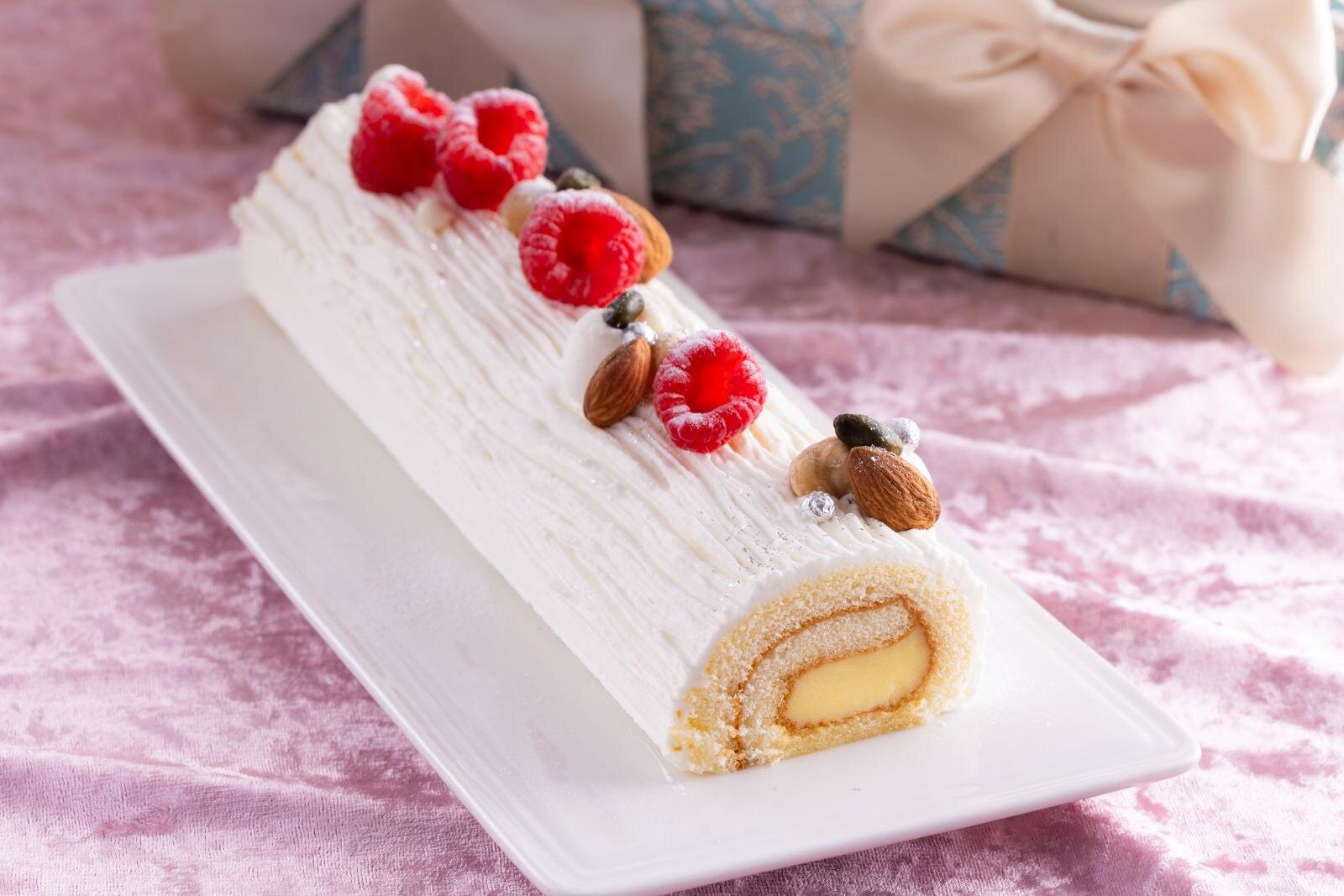 ヒルトン広島のクリスマススイーツビュッフェ、マリー・アントワネット着想“ドレス風”ショートケーキなど｜写真7