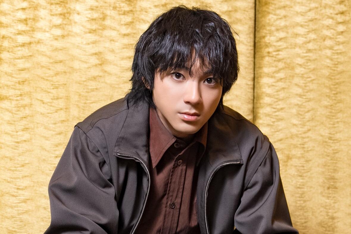 インタビュー｜映画『爆弾』山田裕貴にインタビュー、“当て書きかと思うほど感情移入した”変わり者の主人公を演じて