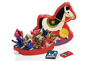 ヴェンキの2025年クリスマスチョコレート、インテリアにもなる木馬型＆星型アソート缶など