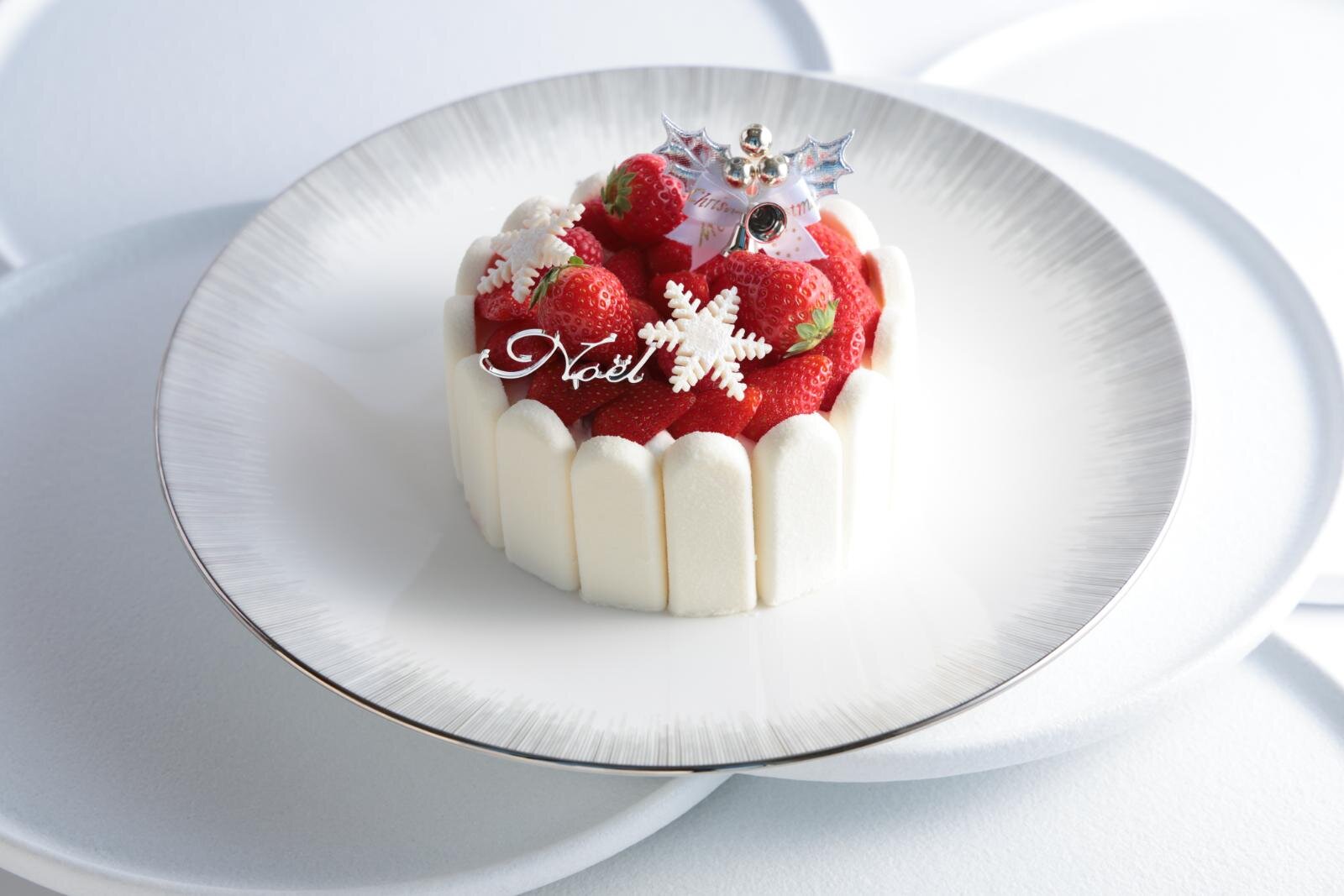 苺のシャルロットケーキ 直径15cm 8,500円