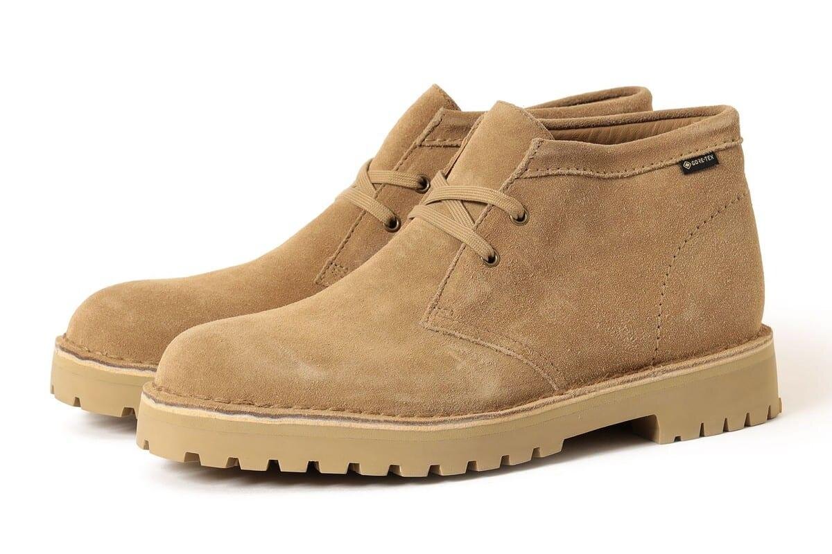 クラークス オリジナルズ×ビームスのシューズ、「デザートブーツ」がゴアテックス搭載ワークブーツに