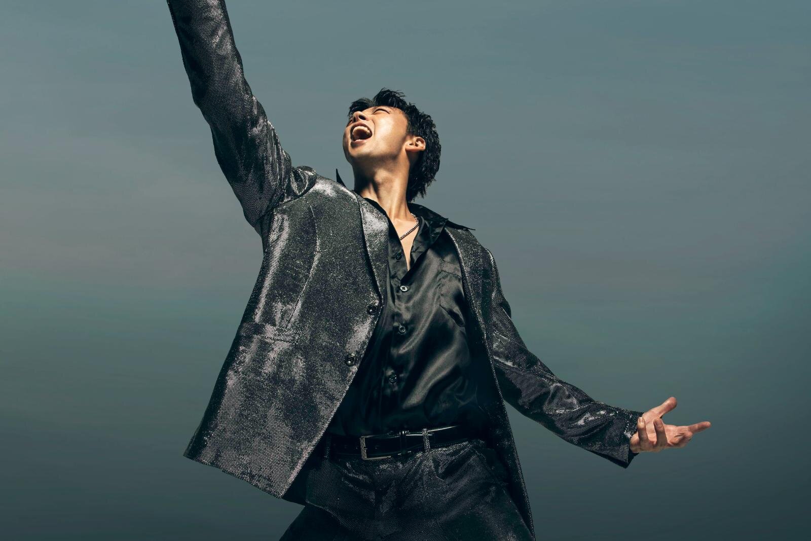 ミュージカル｜竹内涼真主演ミュージカル『奇跡を呼ぶ男』東京・大阪ほかで、噓つき詐欺師が起こす“本当の奇跡”とは