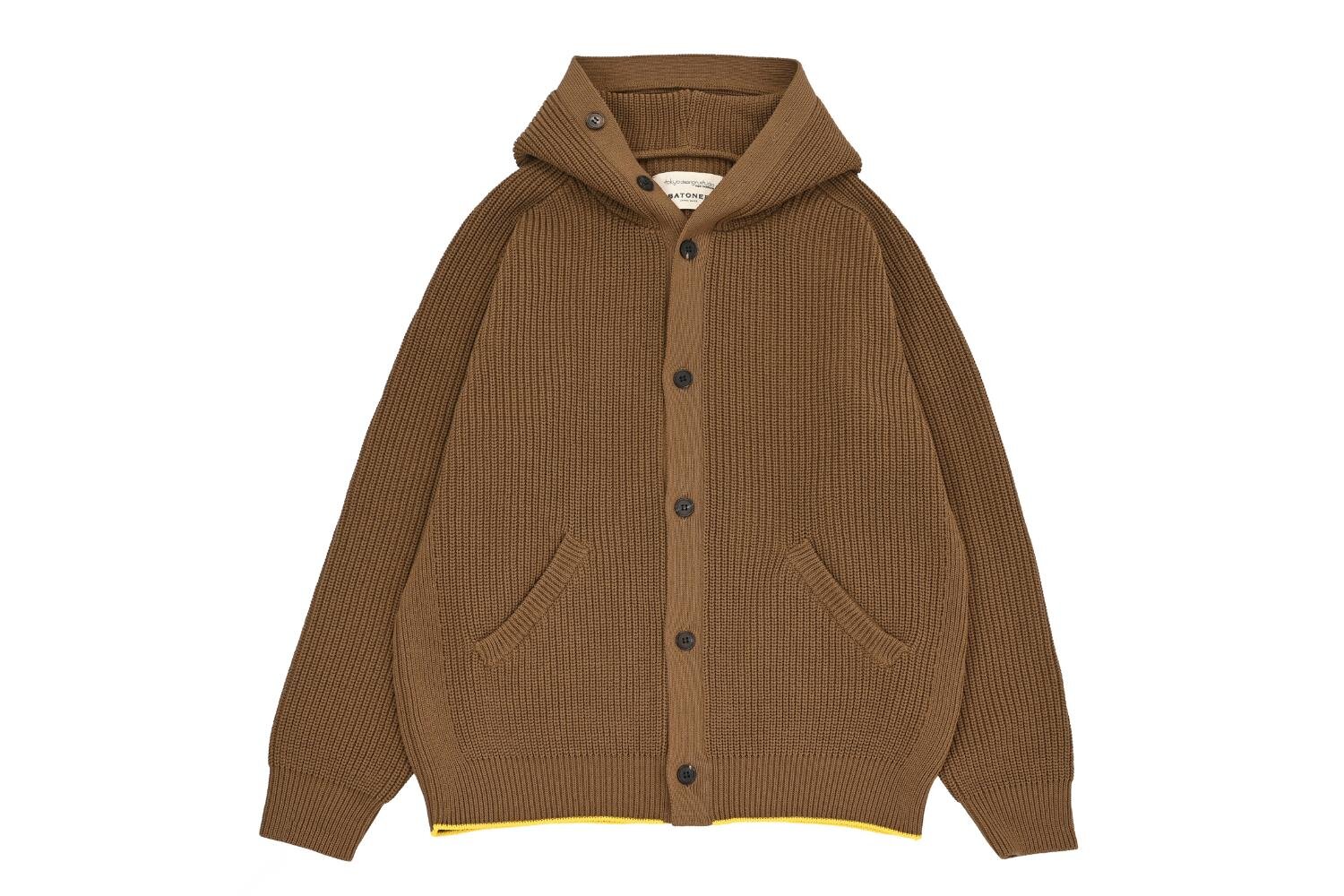 ニューバランス×バトナーのニット、“イエローの差し色”際立つフーディ＆クルーネック