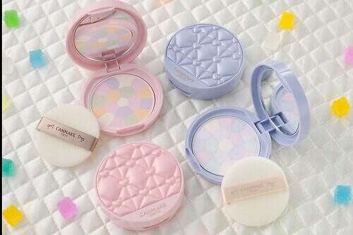 キャンメイク2025年冬コスメ、人気フェイスパウダー"ハート”の限定キルティングデザインに