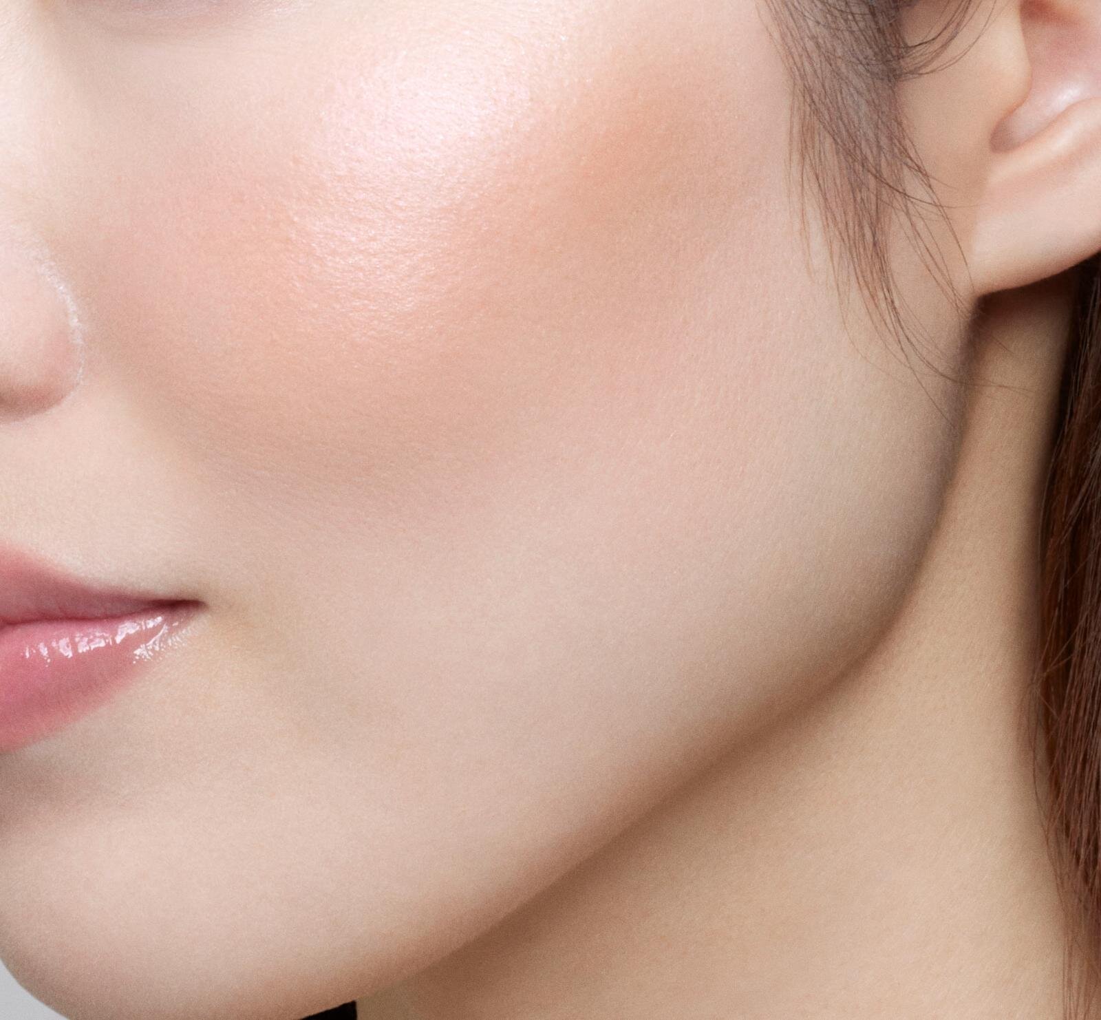 ヴィセ2025年冬コスメ、"花びら風”立体ツヤの新チークやベビー色リッププランパー｜写真19