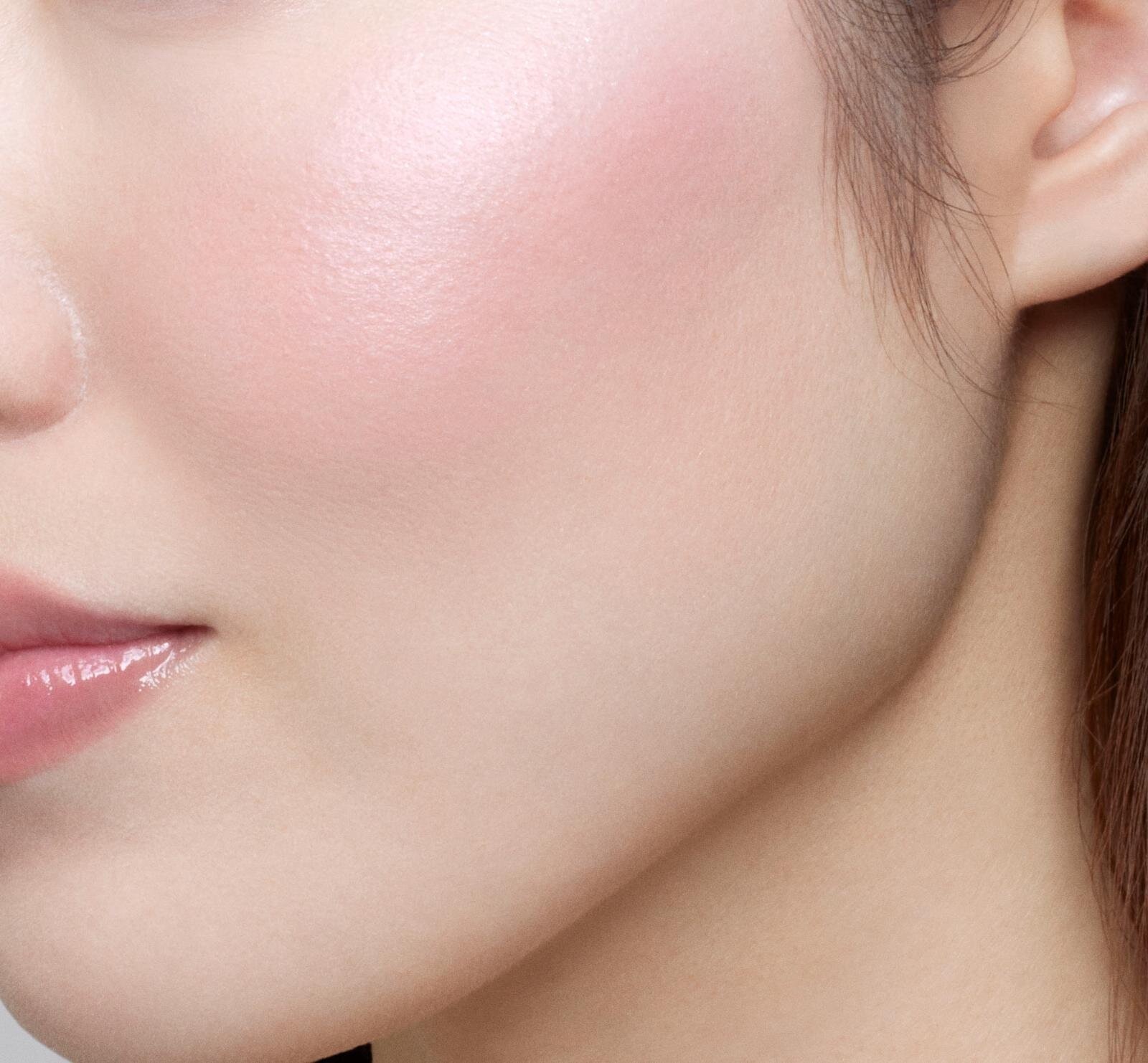 ヴィセ2025年冬コスメ、"花びら風”立体ツヤの新チークやベビー色リッププランパー｜写真12