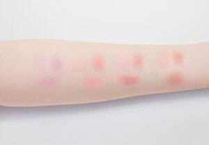 ヴィセ2025年冬コスメ、"花びら風”立体ツヤの新チークやベビー色リッププランパー｜写真11