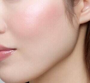 ヴィセ2025年冬コスメ、"花びら風”立体ツヤの新チークやベビー色リッププランパー｜写真13