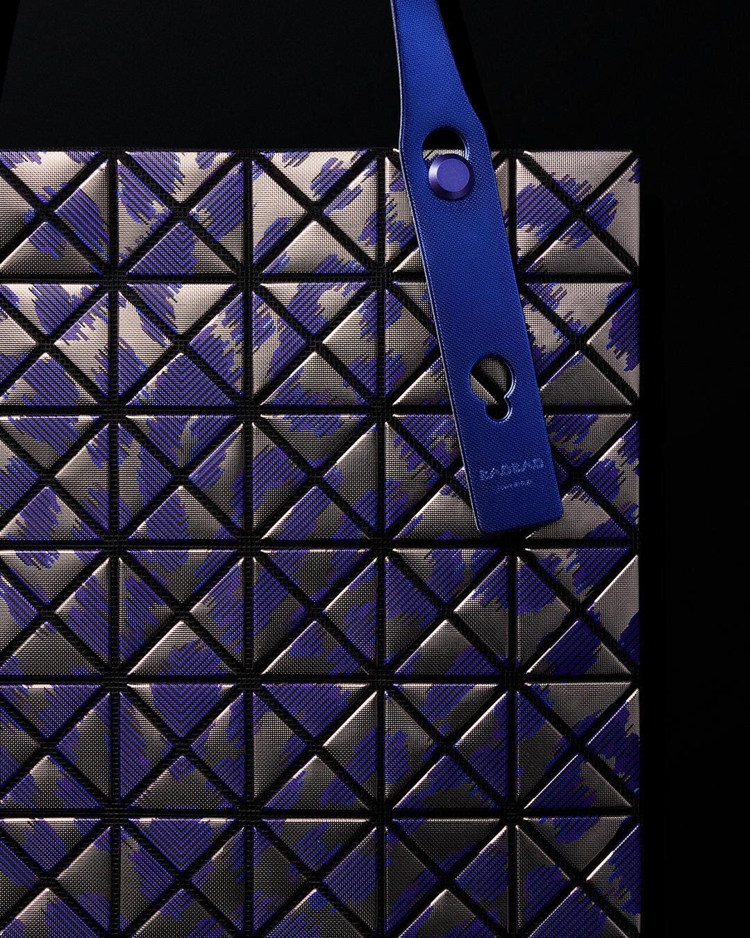 バオ バオ イッセイ ミヤケ“レオパード”柄バッグ、色と角度でヒョウの毛並みを表現｜写真14