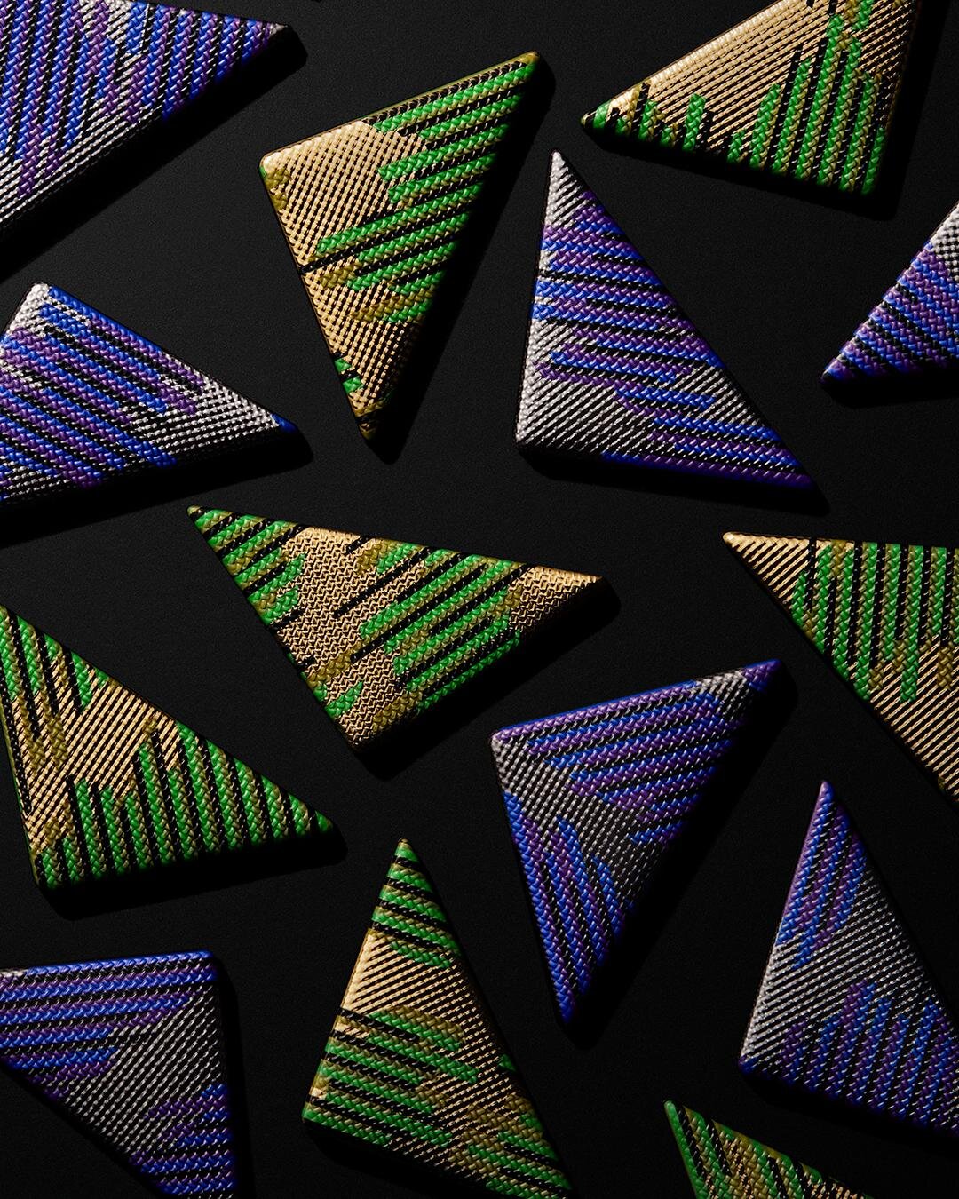 バオ バオ イッセイ ミヤケ“レオパード”柄バッグ、色と角度でヒョウの毛並みを表現｜写真12