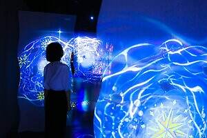 「広島もとまち水族館」空間演出による没入型アクアリウム、神秘のクラゲ水槽やチンアナゴスイーツ｜写真37