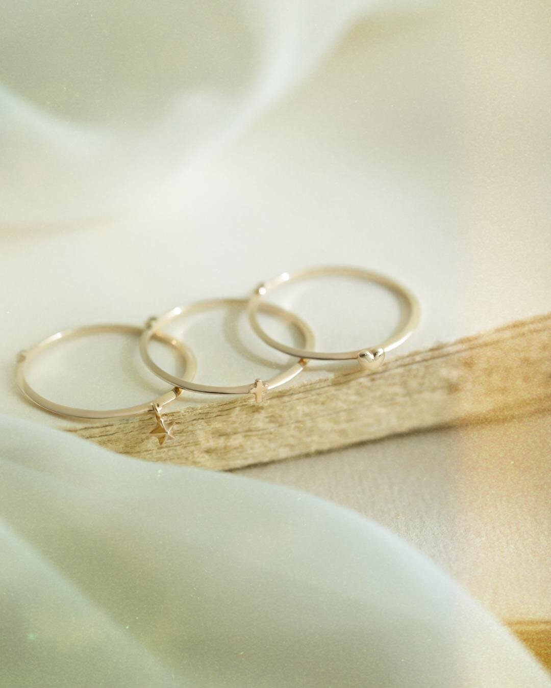 ラブ バイ イー・エムの25年クリスマス、“オーナメント”着想のパール×リボンリングなど｜写真20