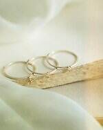 ラブ バイ イー・エムの25年クリスマス、“オーナメント”着想のパール×リボンリングなど｜写真20