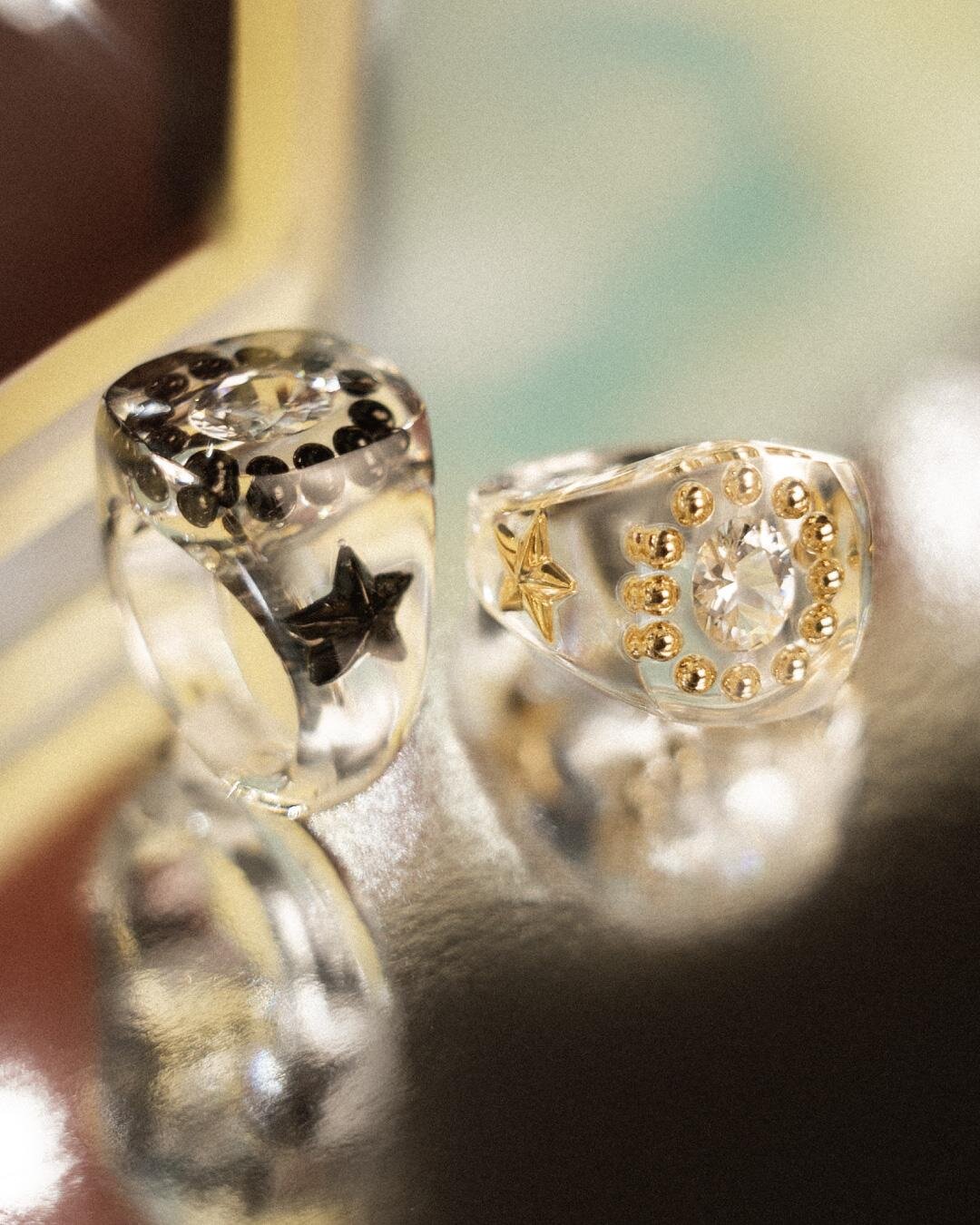 ラブ バイ イー・エムの25年クリスマス、“オーナメント”着想のパール×リボンリングなど｜写真14