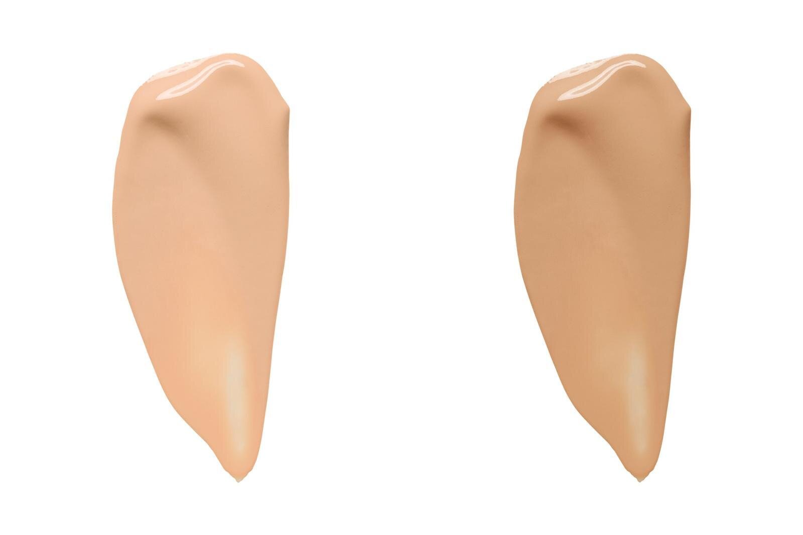 左から) RMK スキンティント モイストヴェール 01、02 各25g 各5,280円 SPF15 PA++