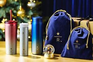 スターバックス リザーブ ロースタリー 東京クリスマスグッズ、きらめくボトルやスノードーム