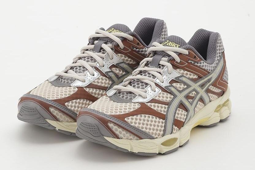 エミ×アシックスのスニーカー、レモンイエロー＆ブラウンメッシュの「ゲルキュムラス 16」