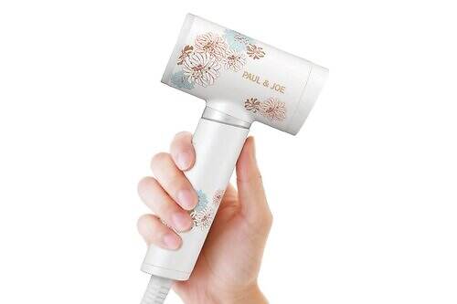 ポール & ジョー“可憐な花柄”ヘアドライヤー、たっぷりマイナスイオンで髪や肌にやさしく速乾